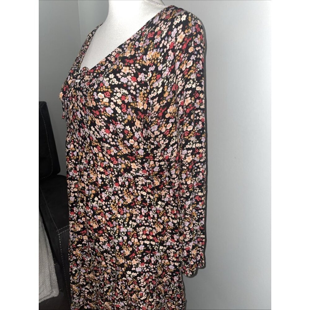 American Eagles Outfitters Beautiful Women Dress Floral Printed V Neck Size S - Picture 2 of 7